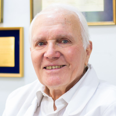 Dr. Carlos Marholz Orostegui